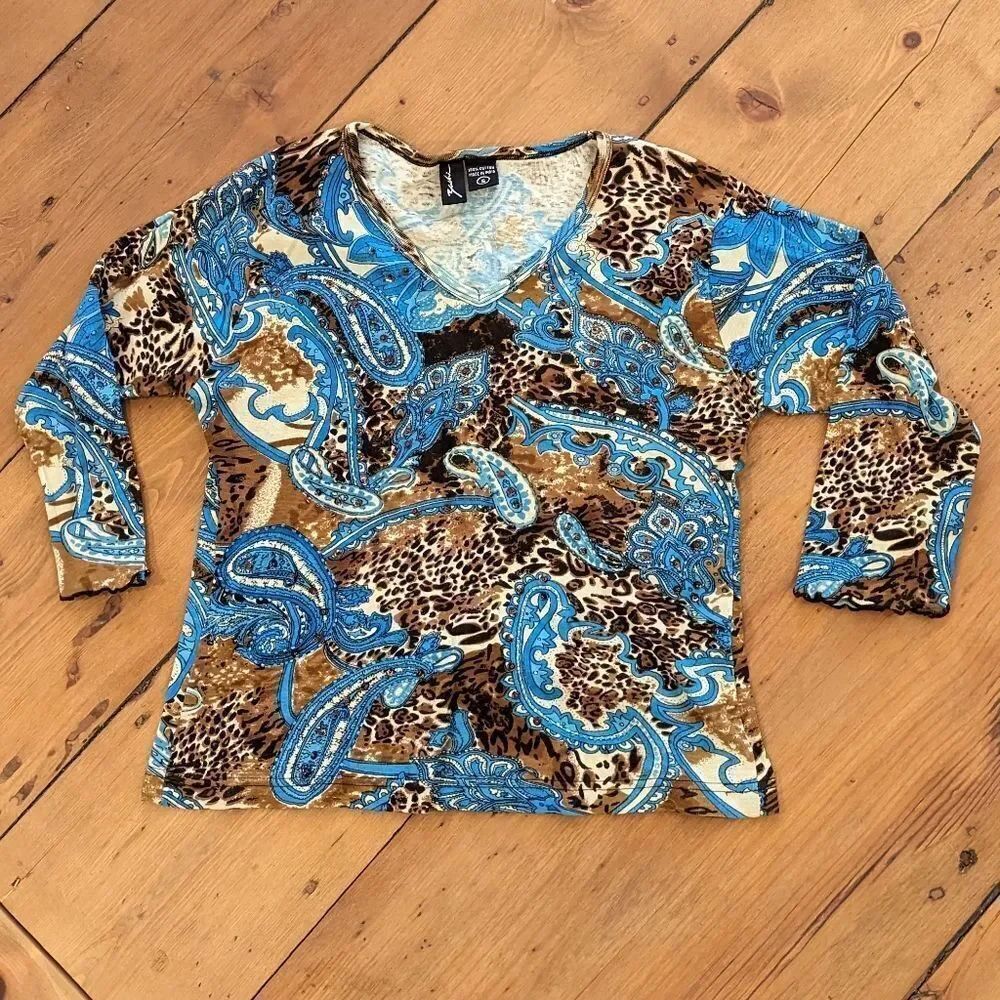 Vintage V-neck Blue and brown Paisley cheetah print bedazzled shirt top